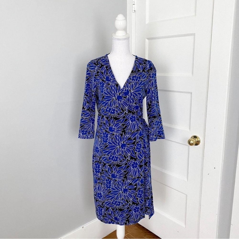 Diane Von Furstenberg DVF Size 8 Blue Floral Jersey New Julian Two Wrap Dress